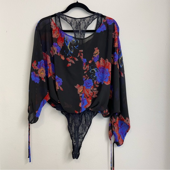 Intimately Free People‎ Lace Bodysuit Sz Small Floral with Coverup Sexy feminine - Picture 9 of 15